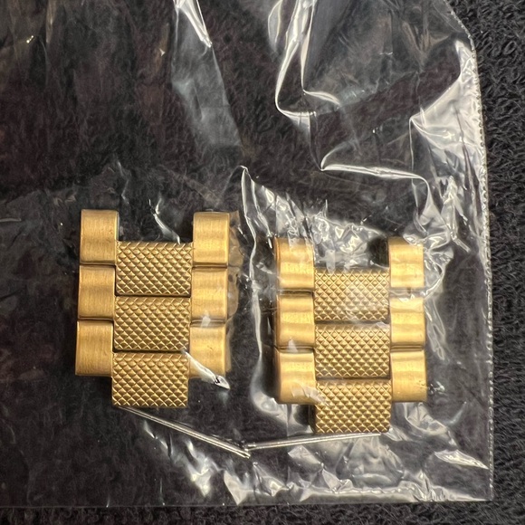 Invicta Speedway Men’s Watch-46mm MOD-48934 Gold & Black Dial (NWT) - Picture 11 of 11